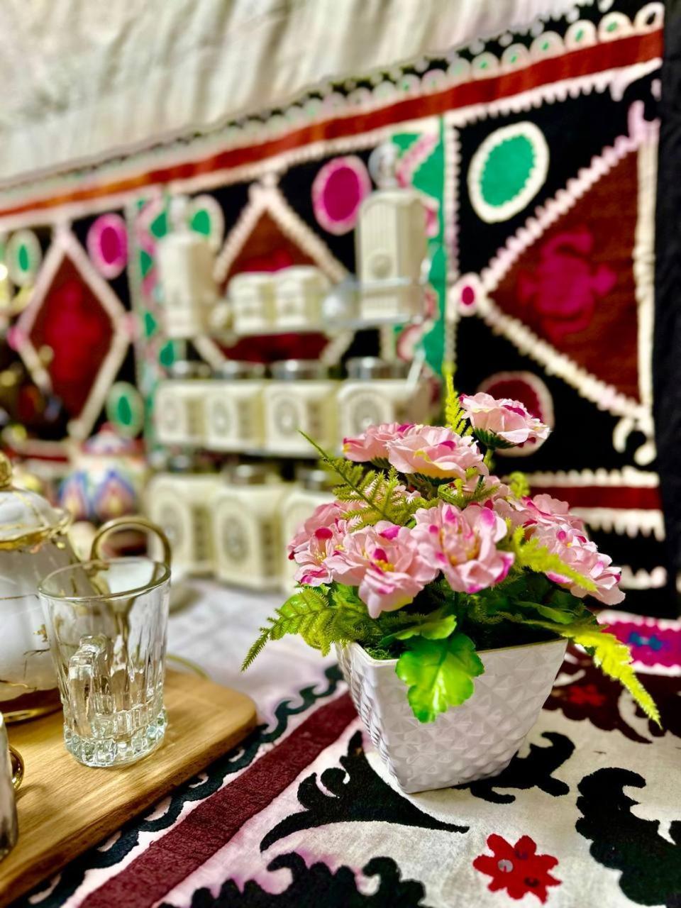Guest House By Sayohati Diyor Душанбе Екстер'єр фото